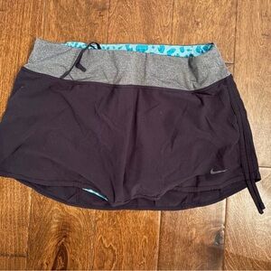 Nike Women’s Black Athletic Skort with Gray Waistband and Teal Lining